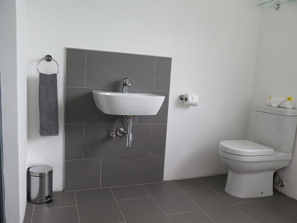 32 on Harvey Guesthouse Bathroom interior