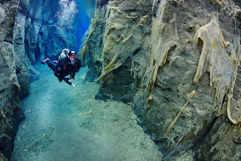 Diving in Iceland