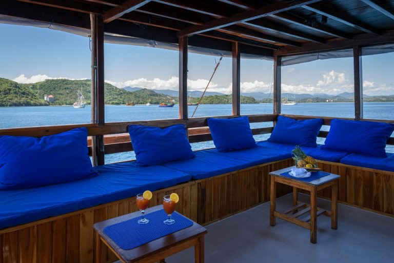 Mari Liveaboard