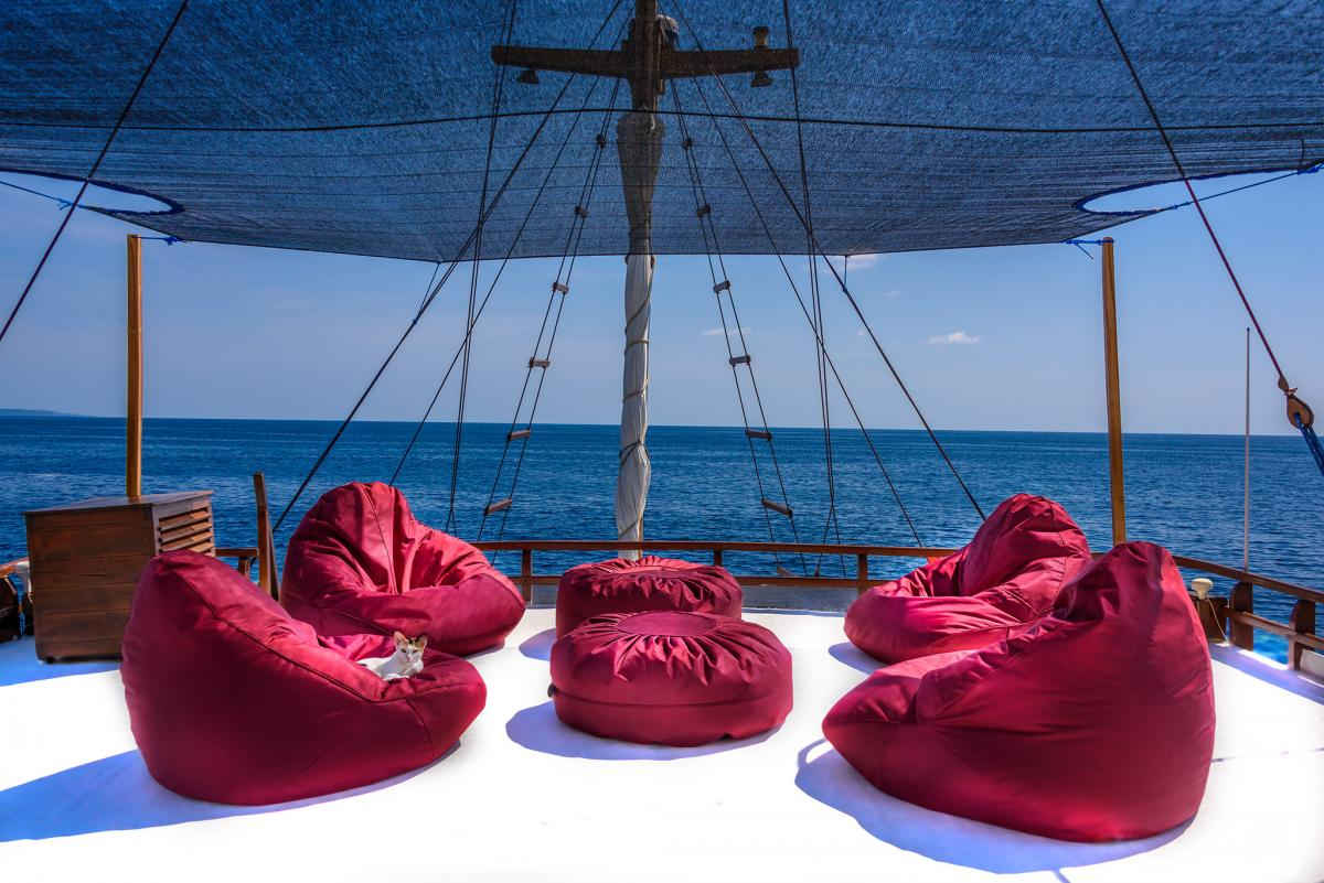 Mari Liveaboard
