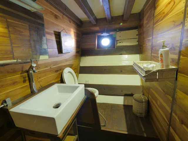 Ensuite bathroom