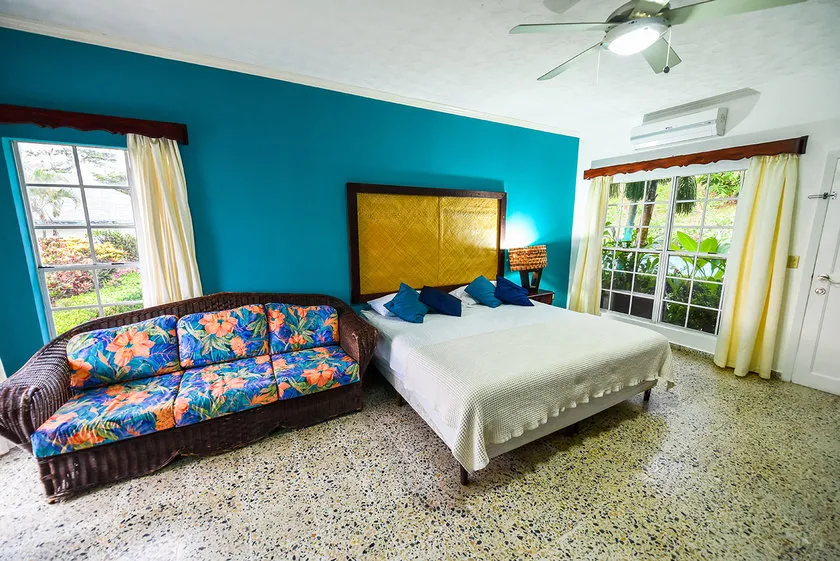 turquoise-ocean-view-king-room-1.jpg