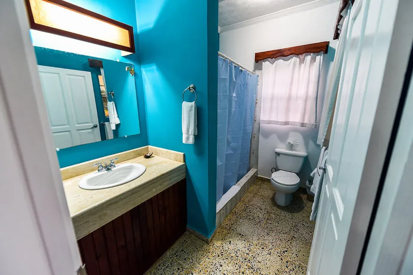 turquoise-ocean-view-king-room-2.jpg
