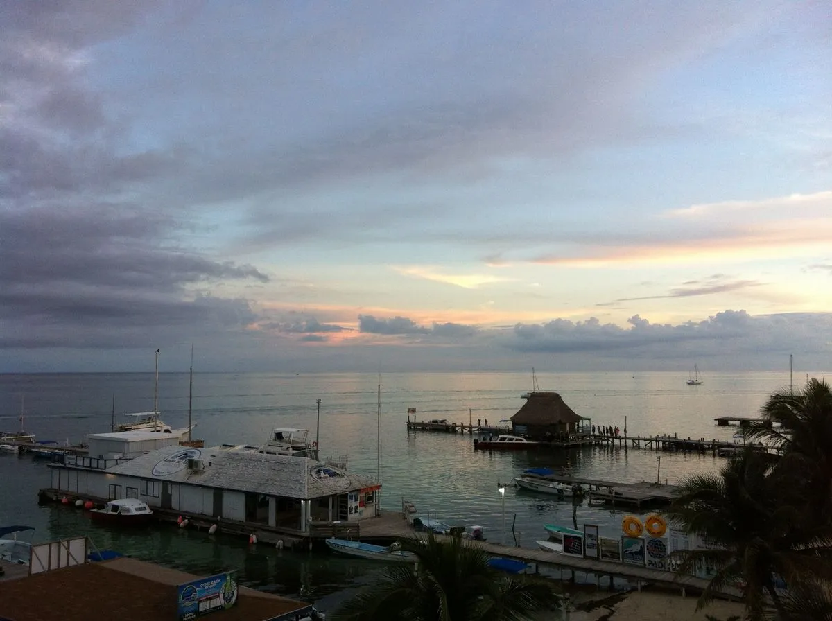 sunbreeze-suites-belize-10.jpg