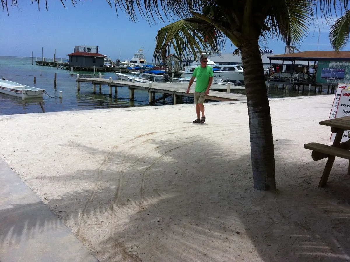 sunbreeze-suites-belize-9.jpg